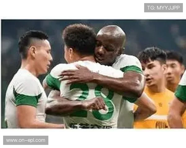 南非3-2绝杀津巴布韦，阿波利斯点射助球队晋级非洲杯16强